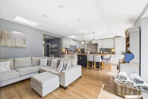 Kitchen / Dining / Sitting Area