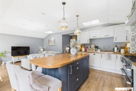 Kitchen / Dining / Sitting Area