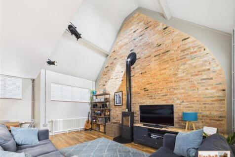Kitchen / Dining / Lounge Area