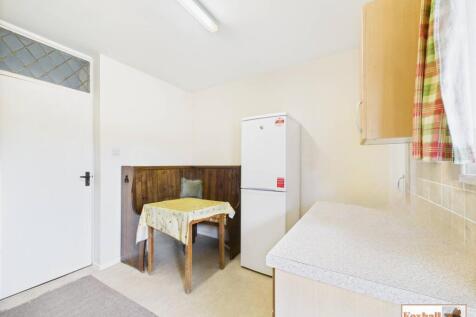 Kitchen / Breakfast Room