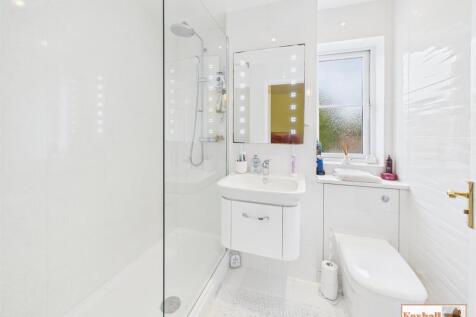 Family Shower Room