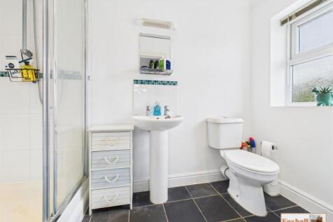 Cloak Room / W.C