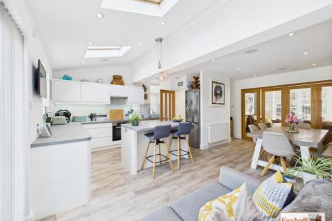 Kitchen / Dining &amp; Family Area