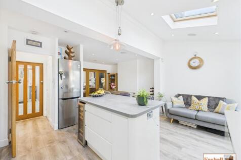 Kitchen / Dining &amp; Family Area