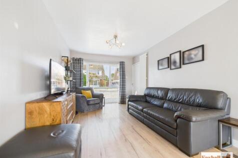 Open Plan Kitchen/ Dining / Living space