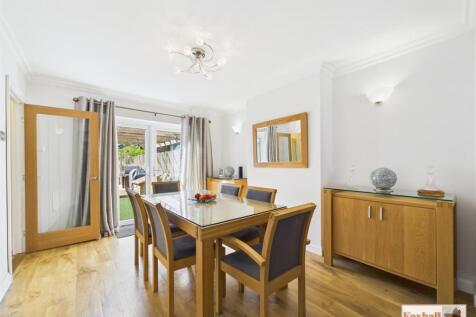 Lounge / Dining Room