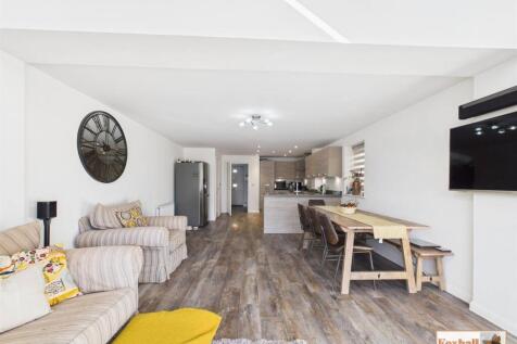 Kitchen / Dining / Family Area