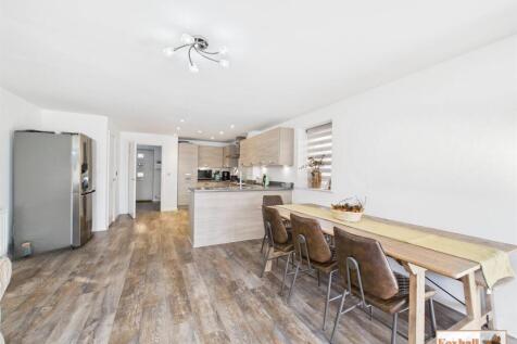 Kitchen / Dining / Family Area