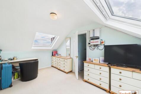 Walk-in Closet / Further Office