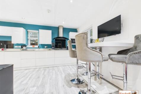 Kitchen / Breakfast Room