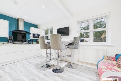 Kitchen / Breakfast Room