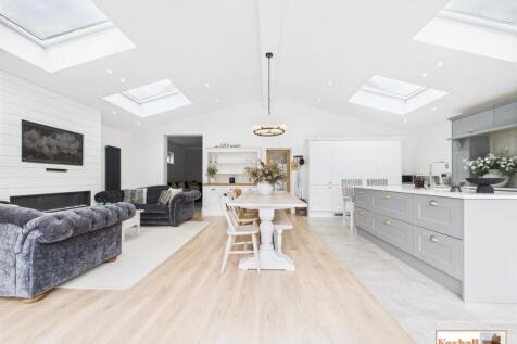 Kitchen / Dining / Family Room