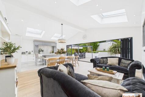 Kitchen / Dining / Family Room