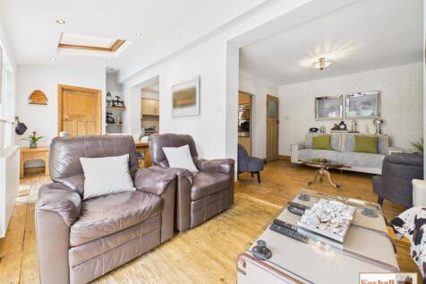 Dining/Snug Area
