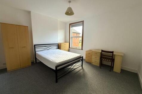 1st Floor Rear Bedroom