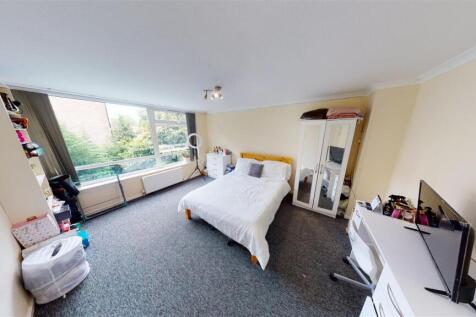 First Floor Rear Room