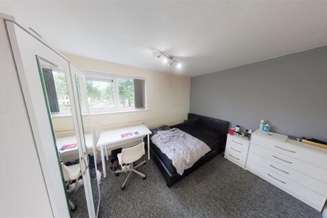 Top Floor Front Room