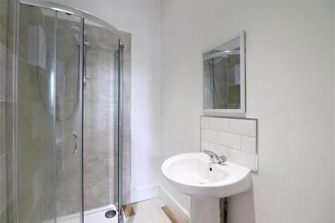 First floor room 2 with en-suite