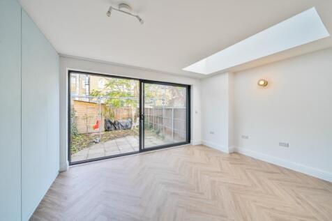 1376205-4-6909dd3...