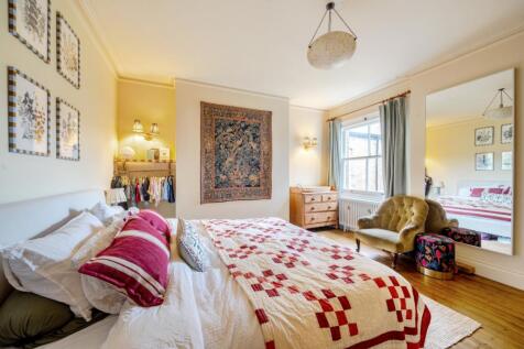 1369106-4-68f618e...