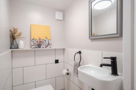 1362272-2-68e6311...