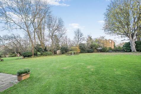 1382749-4-691b420...