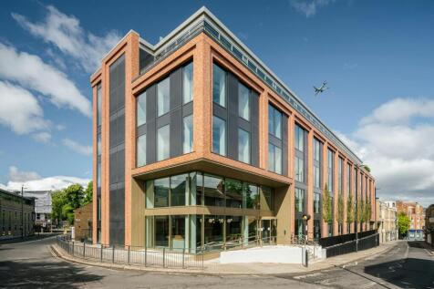 Luca Piffaretti_RED Explore_Web_0001.jpg