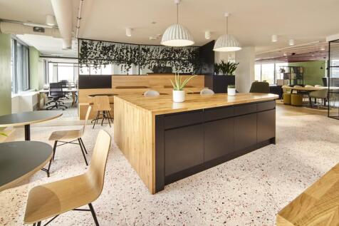 KnollyCroydon0405220252.jpg