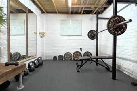 Gym/Garage