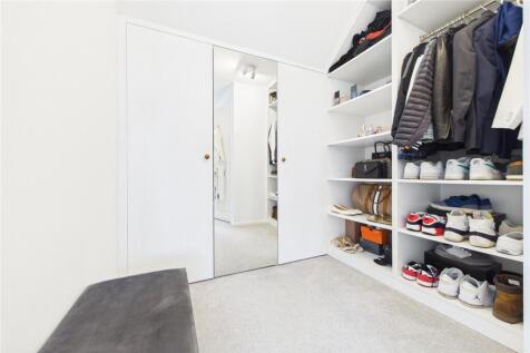 Walk-In Wardrobe