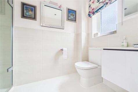 Bed 2 En Suite