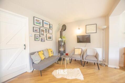 6 Starbold - dining area 4.jpg