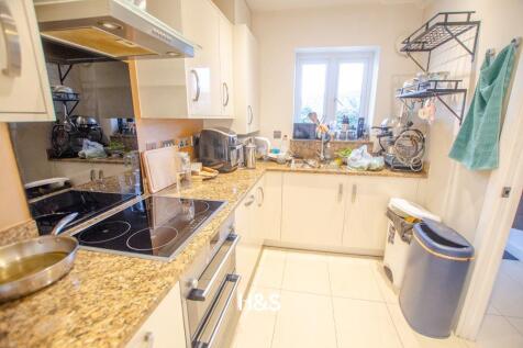 Parkgate mews - kitchen.jpg