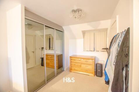 Parkgate mews - bedroom.jpg