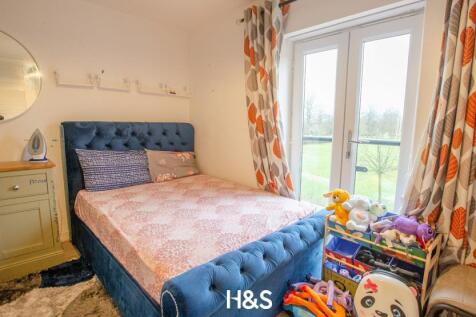 Parkgate mews - bedroom 2.jpg