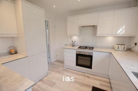 19 friary avenue - kitchen..jpg