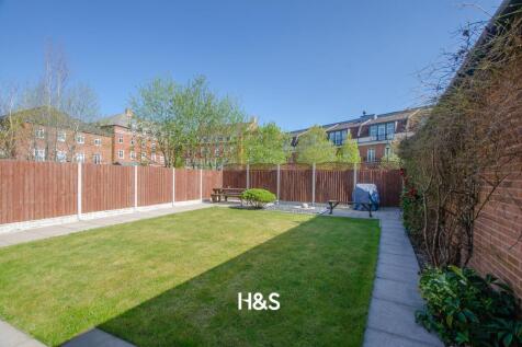 7 packmores - rear garden.jpg
