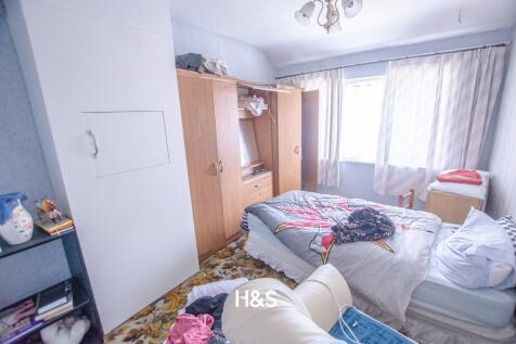 146 Daisy Farm Road - bedroom 2.jpg