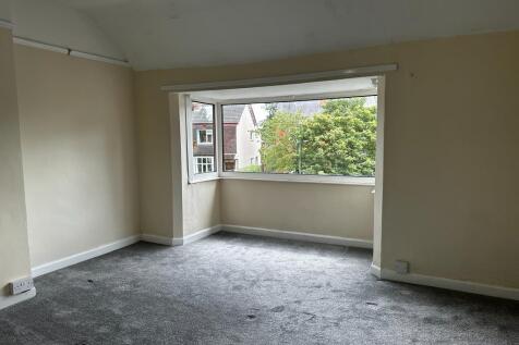 76 Mill Lane - Bedroom .jpeg