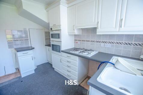 20 whitemoor drive - kitchen.jpg
