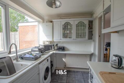 85 Berryfield - kitchen.jpg