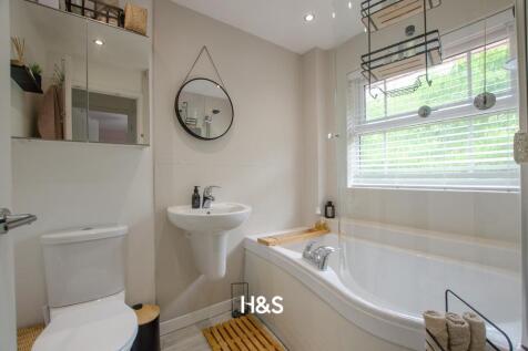 27 Witham - bath.jpg