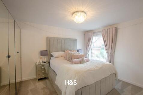 27 Witham - Bed1.jpg