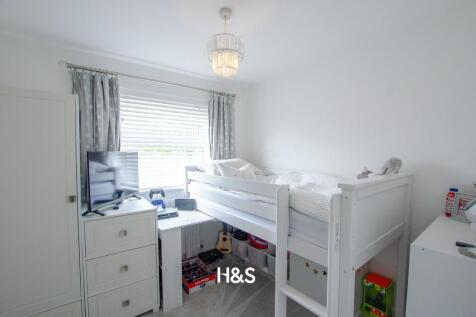 27 Witham - Bed3.jpg