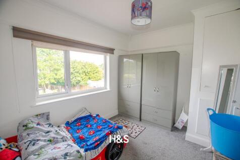 43 Rock Grove - bedroom 2.jpg