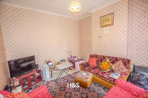 39 Esme Road - reception.jpg