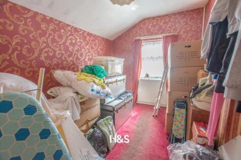 39 Esme Road - bedroom 3.jpg
