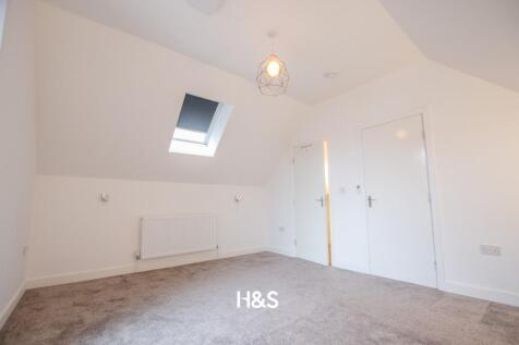 The gables - bedroom 1..jpg