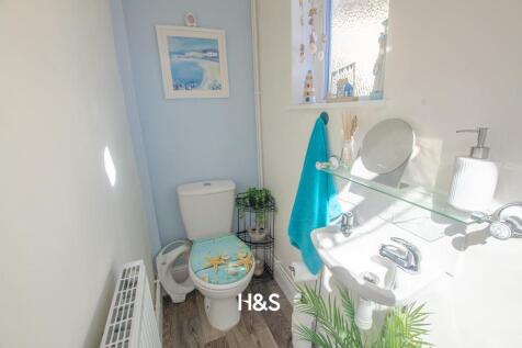 23 sladepool farm road - wc.jpg