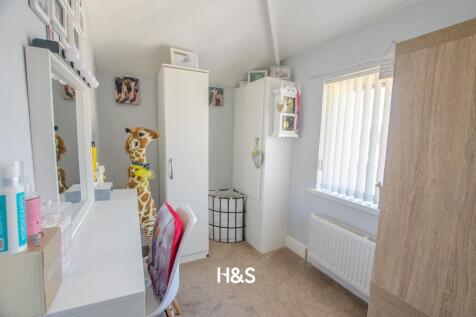 23 sladepool farm road - bedroom 3.jpg